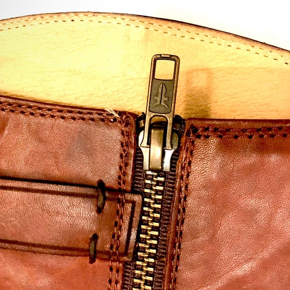 FRYE Women’s Tall Boots Brown Leather 8 B - Picture 10 of 11